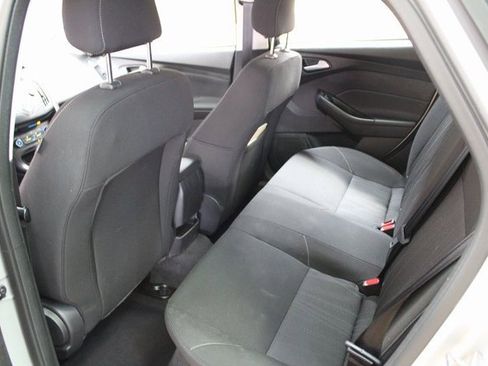 Used 2018 Ford Focus SE image 15