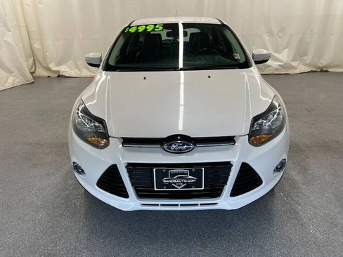 Used 2012 Ford Focus Titanium FWD image 2