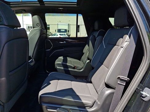 Certified 2023 Cadillac Escalade Premium Luxury AWD/4WD image 13