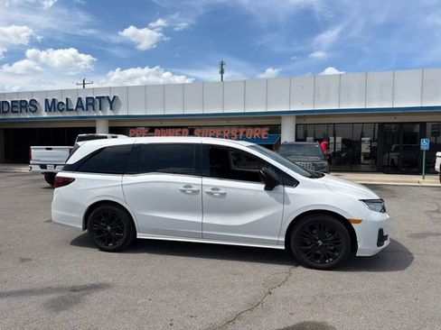 Used 2025 Honda Odyssey Sport-L image 2
