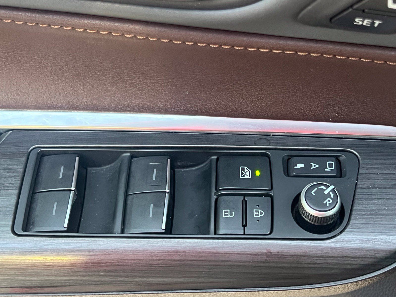 Used 2023 Toyota Venza XLE AWD/4WD image 24