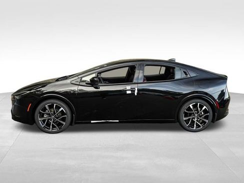 New 2026 Toyota Prius Plug-In Hybrid FWD image 6