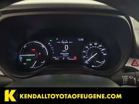 Used 2025 Toyota Sienna LE image 11