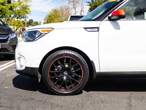 Used 2017 Kia Soul + w/ Designer's Package image 7