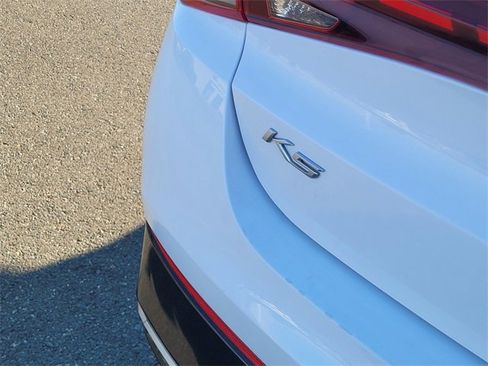 Used 2022 Kia K5 LXS image 6