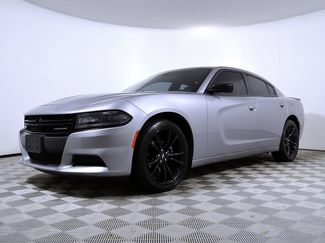 Used 2018 Dodge Charger SXT w/ Blacktop Package RWD video 2