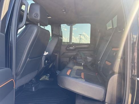 Used 2024 GMC Sierra 2500 AT4 w/ AT4 Premium Plus Package AWD/4WD image 12