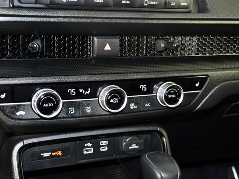 Certified 2024 Honda CR-V EX image 29