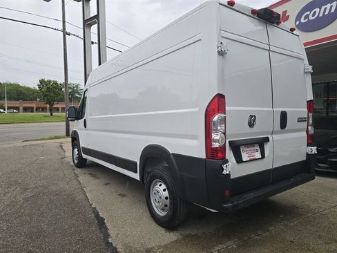 Used 2023 RAM ProMaster 2500 FWD image 6