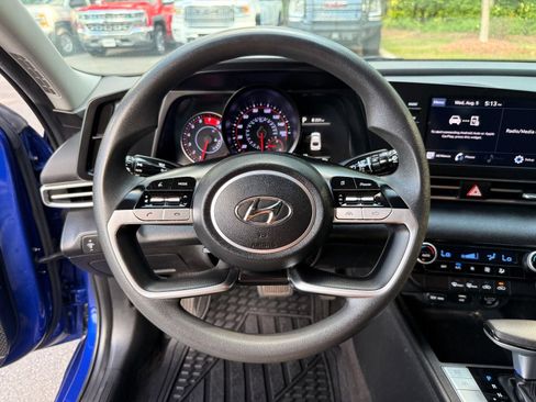 Used 2021 Hyundai Elantra SEL FWD image 29