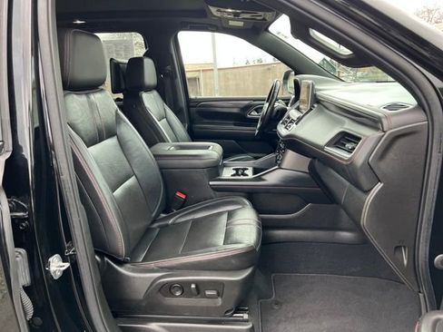 Used 2021 Chevrolet Suburban RST w/ Luxury Package image 12