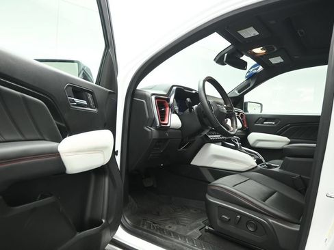 Used 2024 GMC Canyon AT4X w/ AT4X AEV Edition AWD/4WD image 7