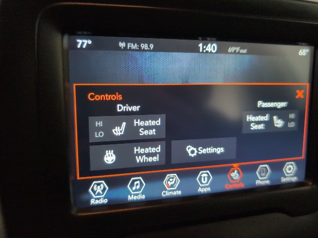 Used 2018 Jeep Renegade Latitude w/ Cold Weather Group AWD/4WD image 22