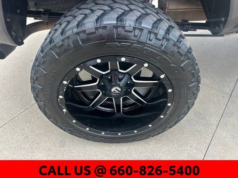 Used 2021 Toyota Tacoma TRD Sport w/ TRD Premium Sport Package AWD/4WD image 6