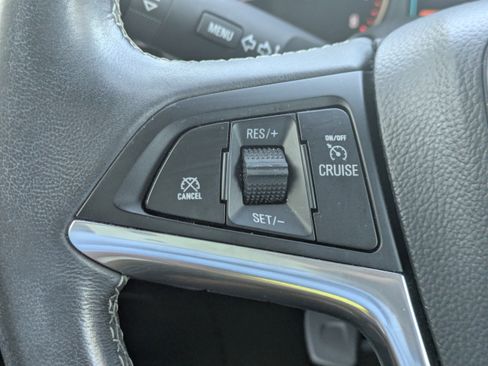 Used 2022 Buick Encore Preferred w/ Safety Package image 22