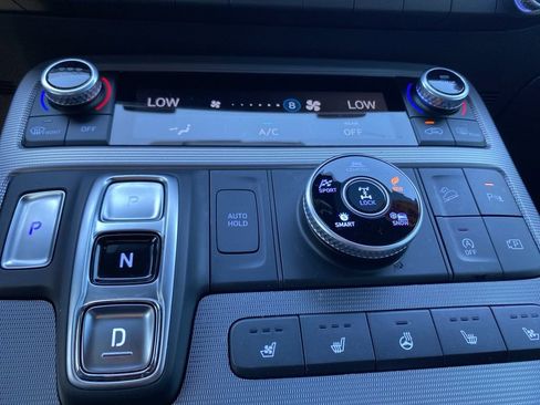 Used 2024 Hyundai Palisade Calligraphy image 21