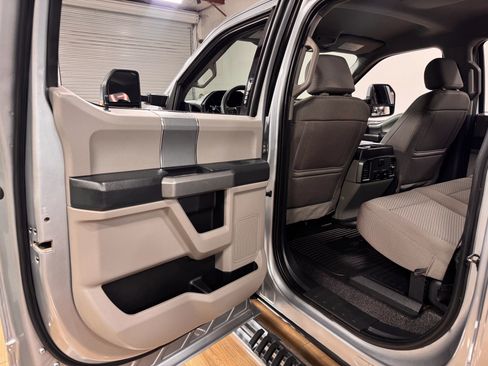 Used 2022 Ford F350 XLT w/ XLT Premium Package image 14