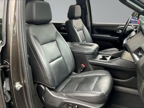 Used 2021 Chevrolet Suburban LT w/ LT Signature Package AWD/4WD image 30