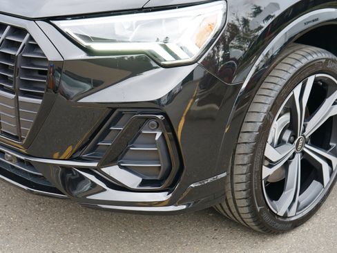 Used 2024 Audi Q3 2.0T Premium Plus w/ Premium Plus Package image 12