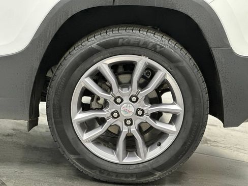 Certified 2022 GMC Terrain SLT FWD image 22