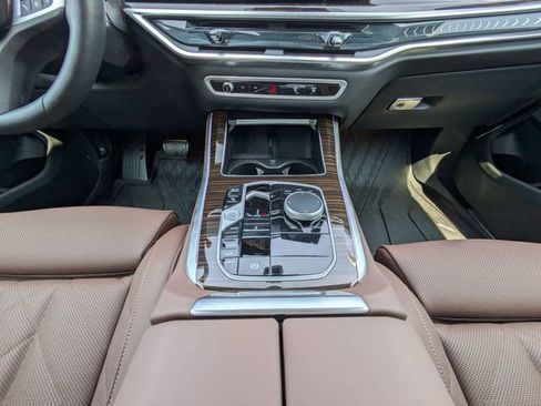 Used 2026 BMW X5 xDrive40i w/ M Sport Package AWD/4WD image 20