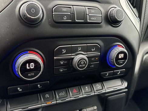 Certified 2022 Chevrolet Silverado 1500 RST AWD/4WD image 19