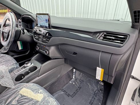 Used 2024 Ford Escape ST-Line Select image 13