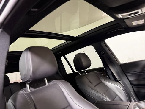 Used 2023 Mercedes-Benz GLS 450 4MATIC image 10