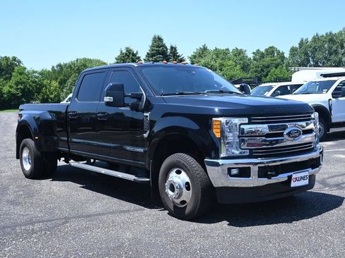 Used 2017 Ford F350 Lariat w/ Lariat Ultimate Package AWD/4WD image 3