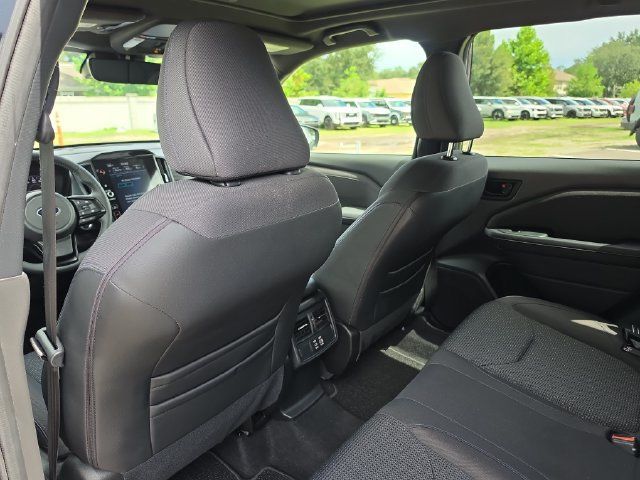 Used 2025 Subaru Forester Premium AWD/4WD image 11