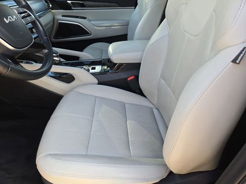 Certified 2022 Kia Telluride EX w/ EX Premium Package image 15