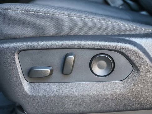 Used 2025 Chevrolet Silverado 1500 Custom Trail Boss w/ Dark Appearance Package image 21