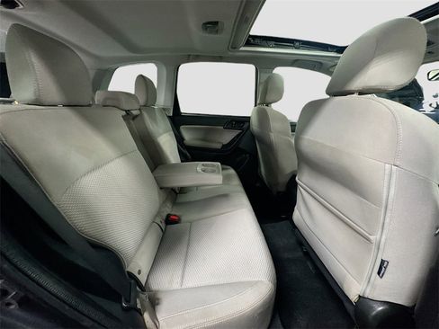 Used 2017 Subaru Forester 2.5i Premium image 27