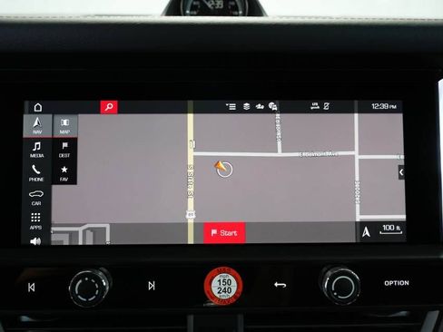 Certified 2025 Porsche Macan AWD/4WD image 20