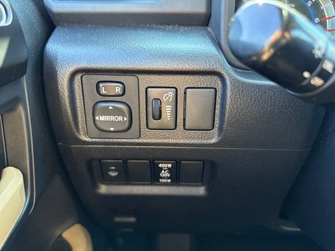 Used 2019 Toyota 4Runner SR5 AWD/4WD image 31