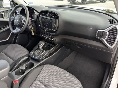 Certified 2024 Kia Soul LX w/ Option Group 015 FWD image 27