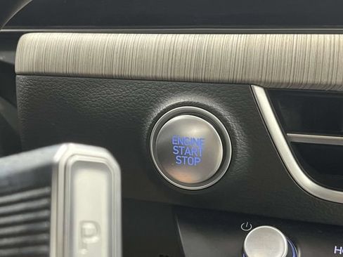 Used 2025 Hyundai Sonata SEL FWD image 37