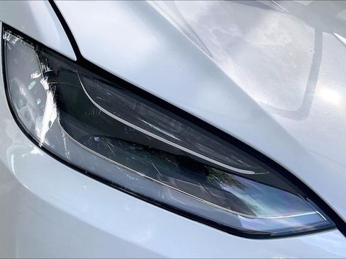 Used 2022 Tesla Model X AWD/4WD image 27