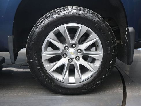 Used 2021 Chevrolet Silverado 1500 High Country w/ Technology Package image 15