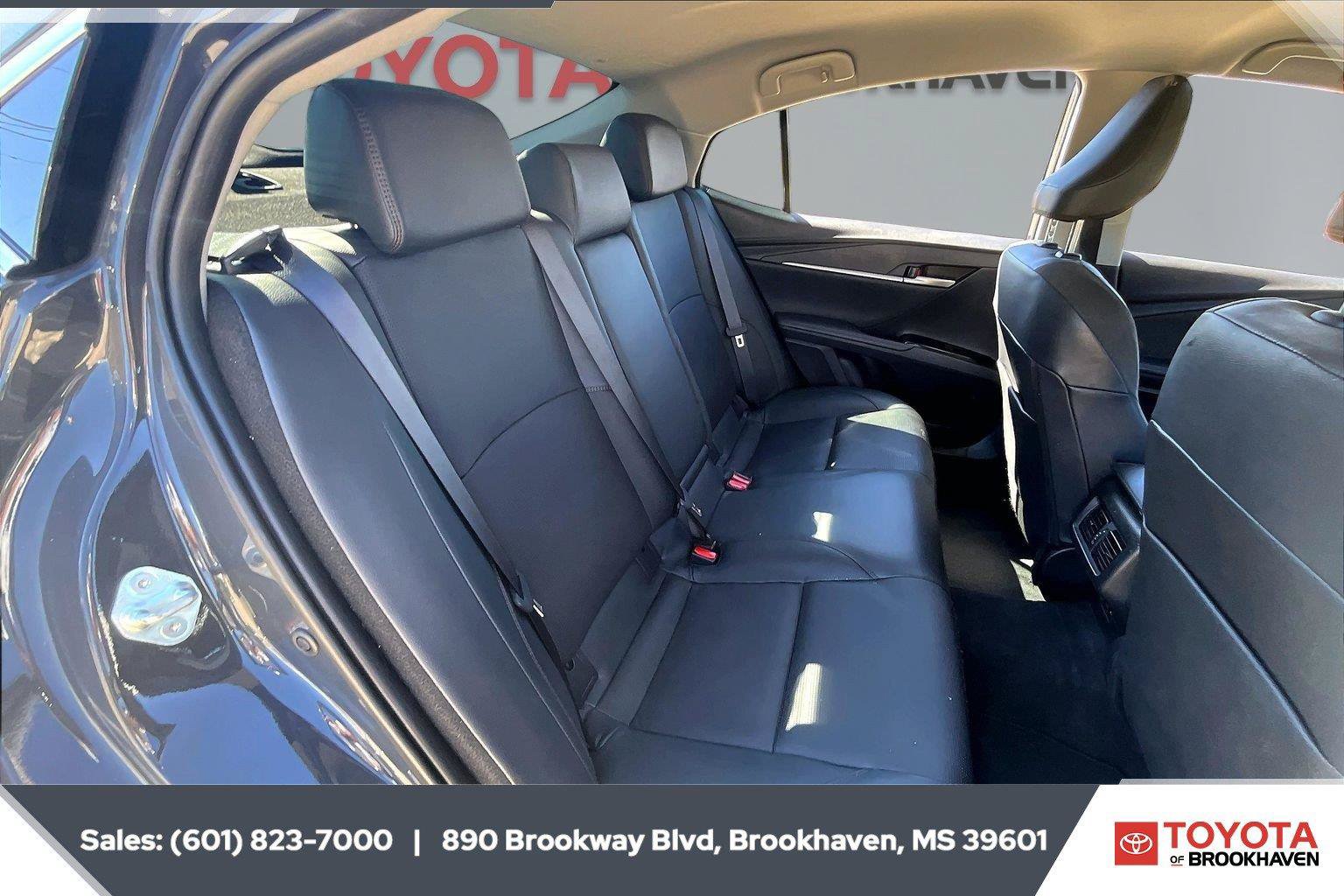 Used 2025 Toyota Camry XLE FWD image 20