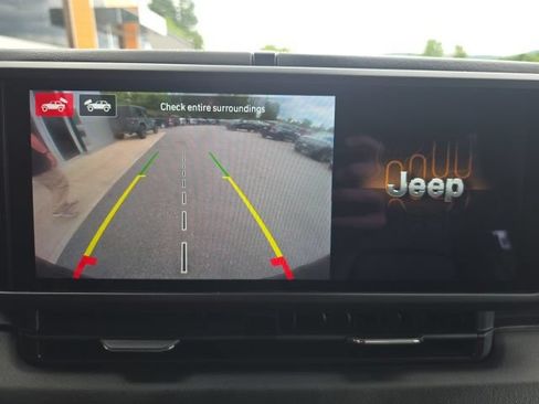 Certified 2025 Jeep Wrangler Rubicon AWD/4WD image 23