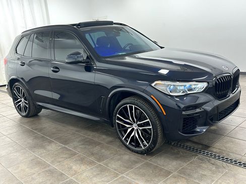 Used 2022 BMW X5 M50i w/ Executive Package image 7