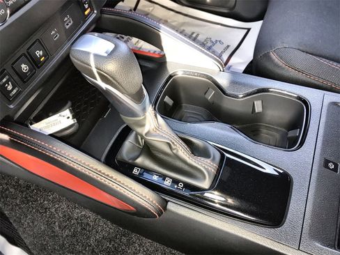 Used 2025 Nissan Frontier PRO-4X w/ Pro Convenience Package image 19