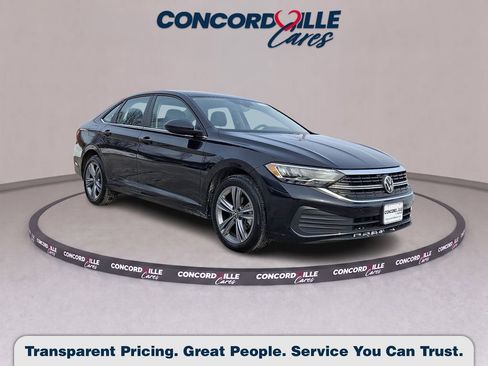 Used 2024 Volkswagen Jetta SE FWD image 1