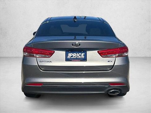 Used 2018 Kia Optima EX w/ Premium Package FWD image 4