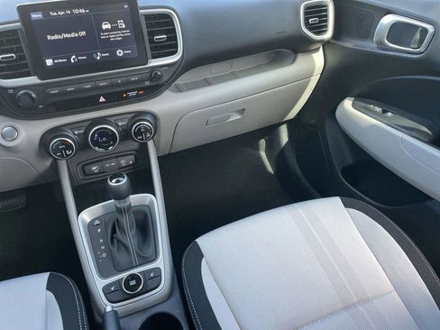 New 2026 Hyundai Venue SEL FWD image 18