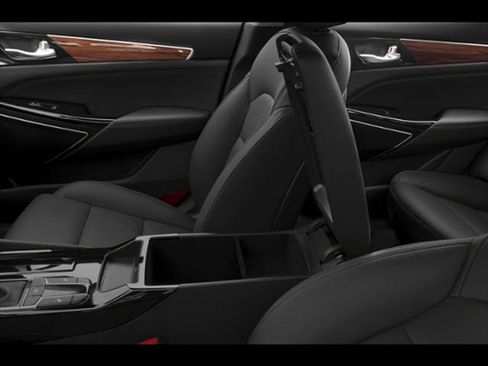 Used 2018 Kia Cadenza Premium w/ Luxury Package FWD image 32