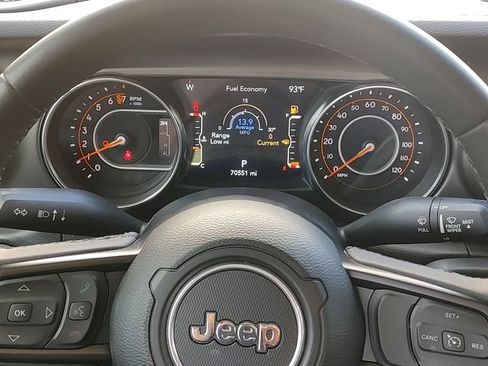 Used 2023 Jeep Gladiator Sport AWD/4WD image 12
