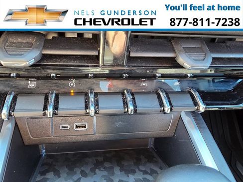 Used 2023 Chevrolet Colorado LT w/ LT Convenience Package II AWD/4WD image 21