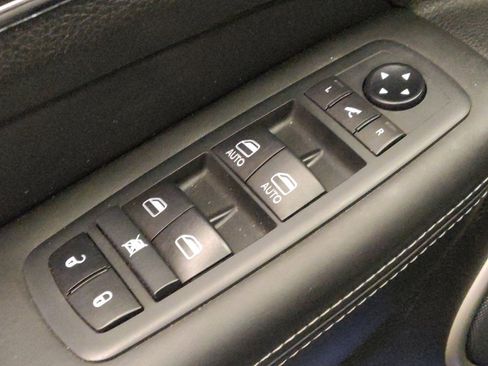 Used 2020 Jeep Grand Cherokee Summit w/ Platinum Series Group image 27